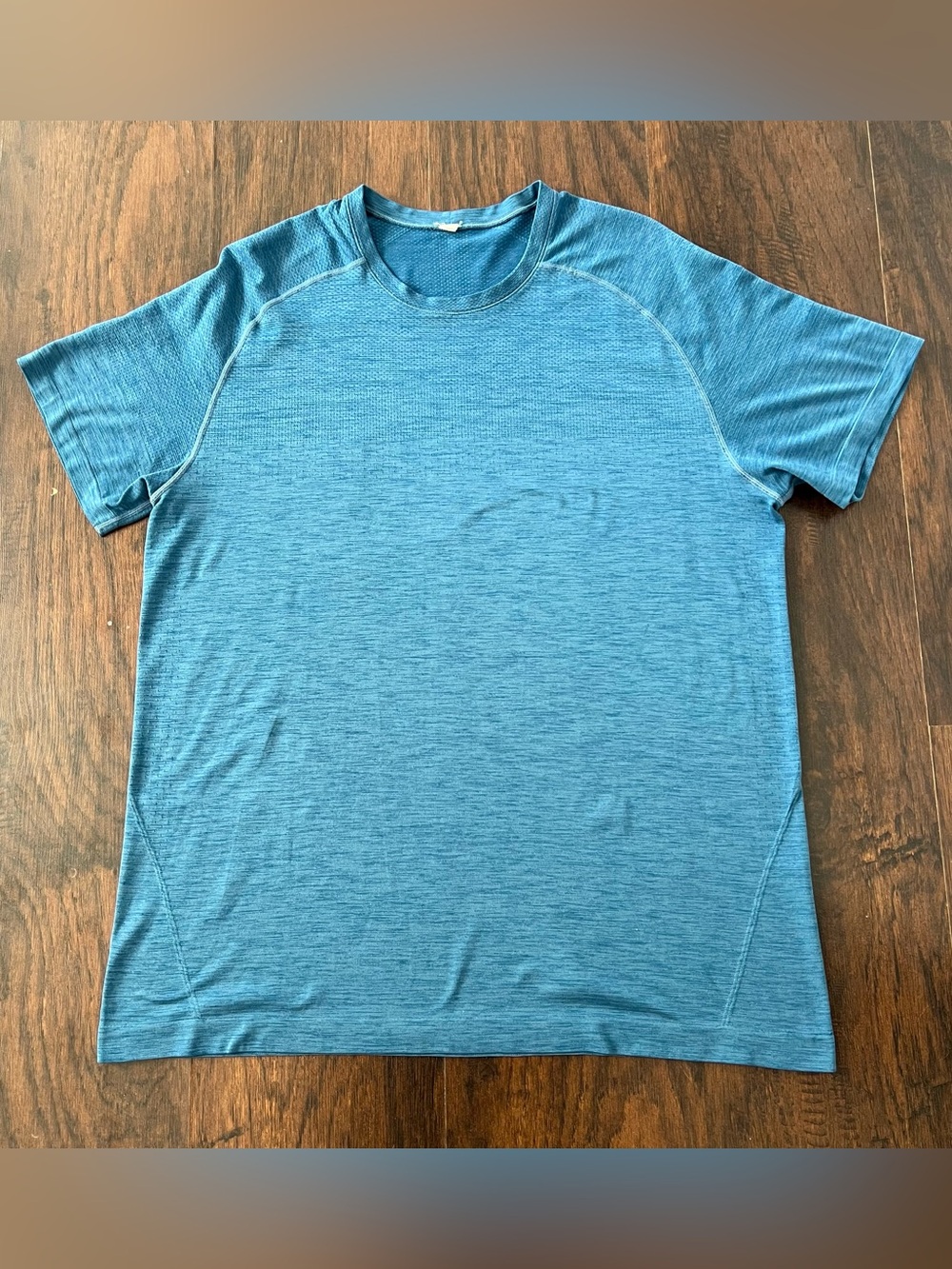 lululemon Metal Vent Tech Mens XL Blue Heather Seamless Short Sleeve Tee